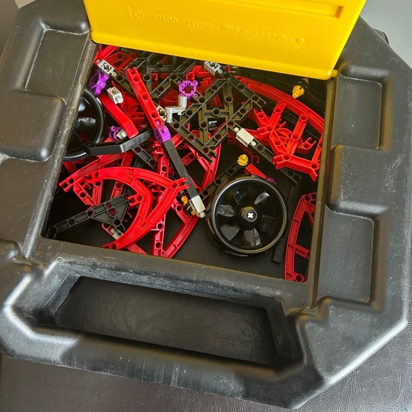 ZNAP Vintage Discontinued Lego Carrying Case with Parts - Picture 10 of 12